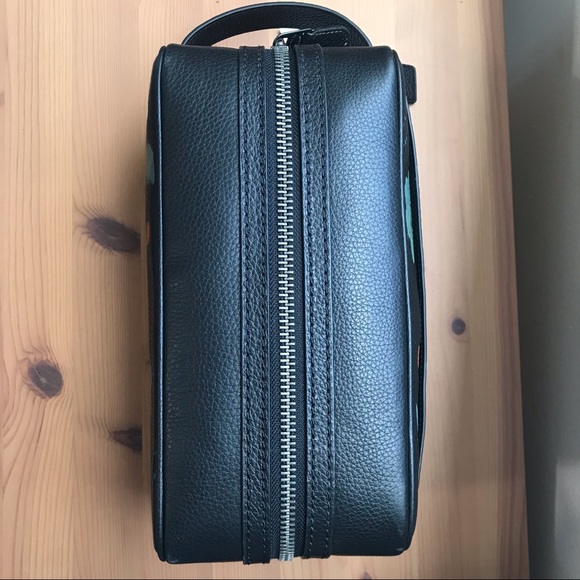 ๐ Coach Large Travel Kit With Dreamy Leaves Print - Picture 9 of 12